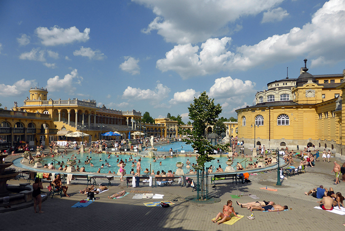 Les bains Széchenyi, bains thermaux Budapest